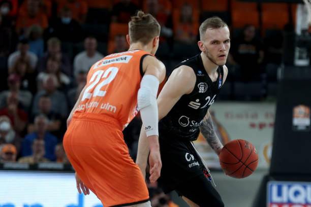 詹姆斯在社 詹姆斯在社