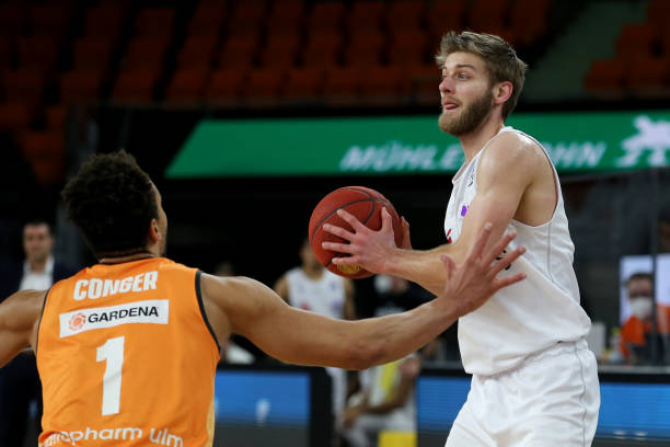 当林高远以 当林高远以