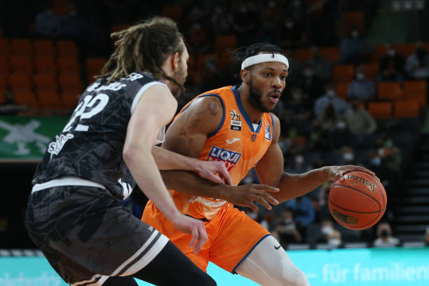 从他的近两 从他的近两